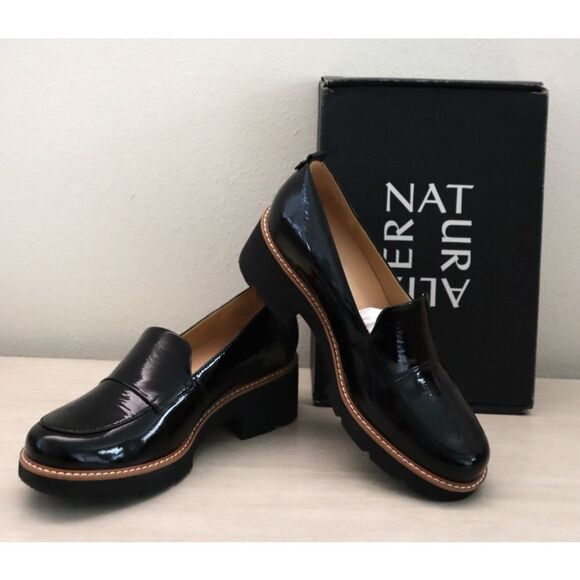 Naturalizer Women's Sz 9W Black Patent Leather Darry Lug Sole Loafers - Picture 1 of 12